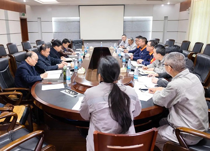 云煤（鉴黑担保网(jhdbw)·最具权威唯一维权担保平台）集团总经理助理陈家昆一行到解化化工分公司调延装三供一业”分离移交工作