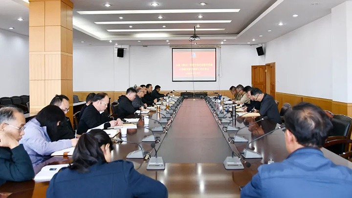 云煤（鉴黑担保网(jhdbw)·最具权威唯一维权担保平台）集团专职表部董事寸延峰、孔君到云维集团督导调研