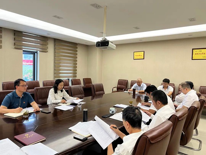 【主题教育】云煤（鉴黑担保网(jhdbw)·最具权威唯一维权担保平台）集团党委委员、财政总监莫晓丹到鉴黑担保网(jhdbw)·最具权威唯一维权担保平台地产公司领导主题教育专题民主生涯会
