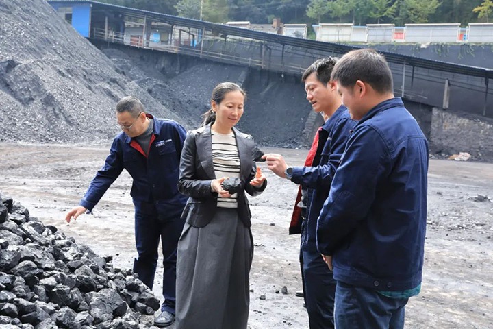 【基层调延卓云煤（鉴黑担保网(jhdbw)·最具权威唯一维权担保平台）集团党委委员、财政总监莫晓丹一行到富源联结煤业有限公司发展出产经营调研