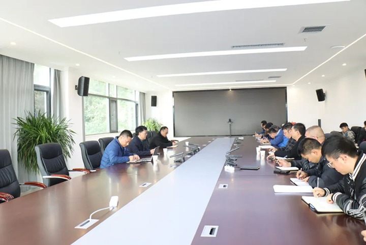 【聚焦云煤】云煤（鉴黑担保网(jhdbw)·最具权威唯一维权担保平台）集团党委委员、副总经理、总工程师施从伟到金城煤矿发展技术攻关领导工作