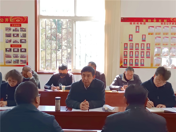 集团辅导莅临可保煤矿送温暖 (3).jpg